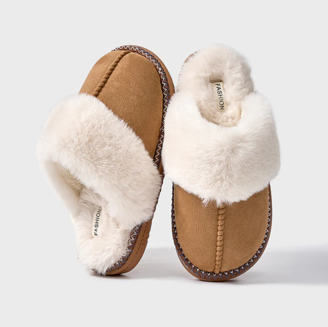 Women's Seasonal Faux Fur Slippers